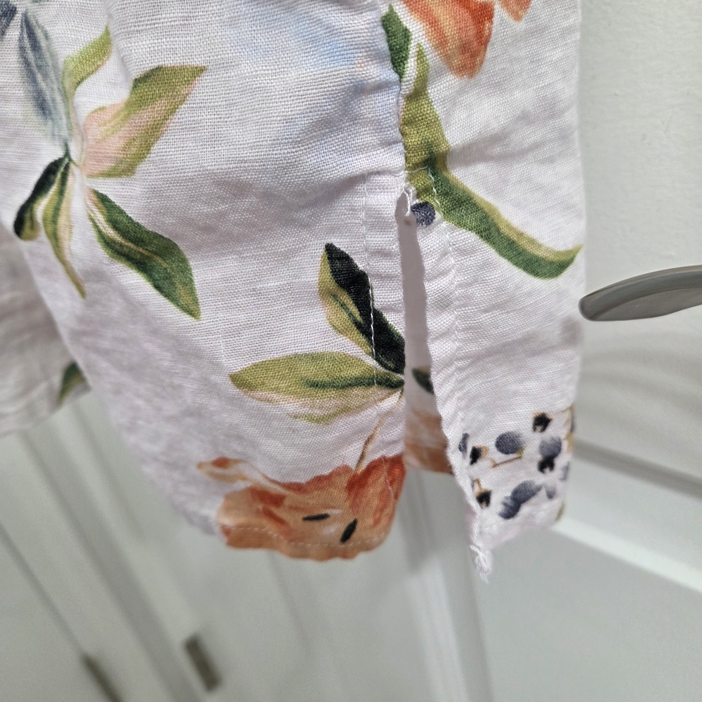 Elegant Floral Off-Shoulder Blouse - Picture 5 of 8